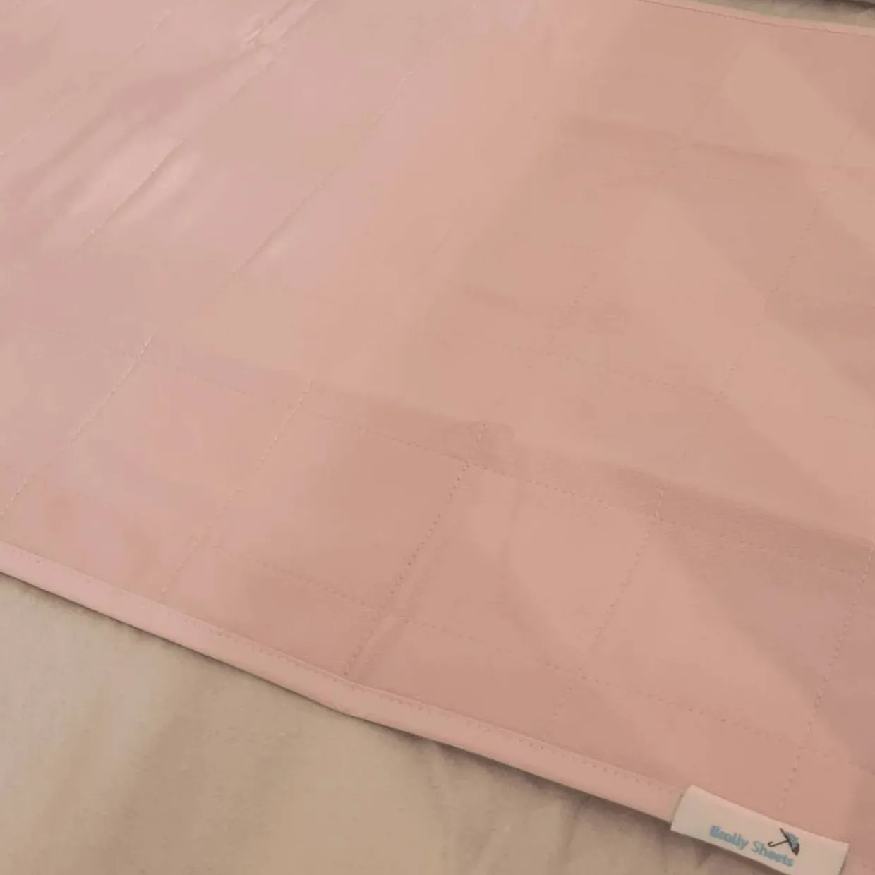 Brolly Sheet Waterproof Cot Pad with Wings