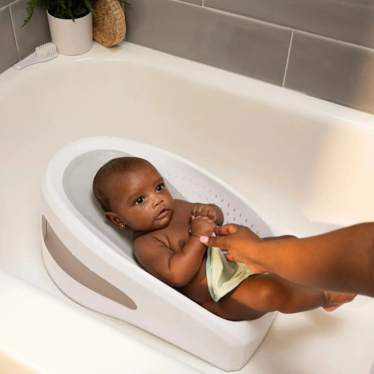 ity by Ingenuity Easy Rinse Bather Seat